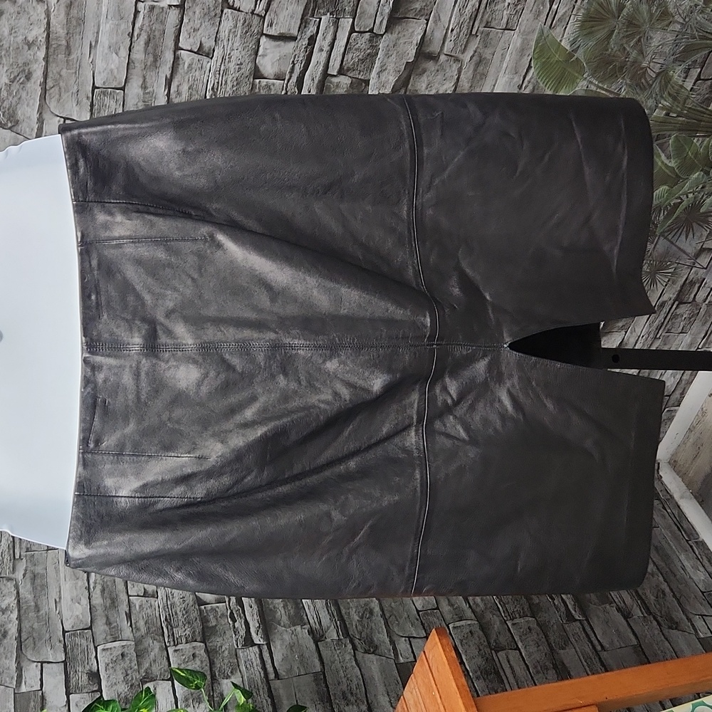 Ann Taylor Premium Leather Pencil Skirt - 6 - Picture 6 of 9